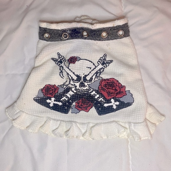 ☠️BRET MICHAELS☠️THERMAL SKULL & ROSES ROCKER RUFFLE HEM DRESS🌹 - Picture 1 of 5
